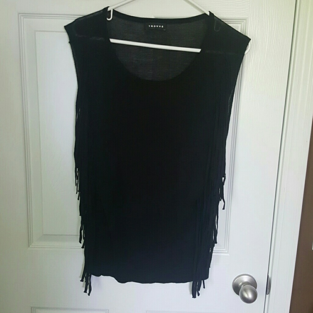 NWOT Trouve Fringe Knit Tank